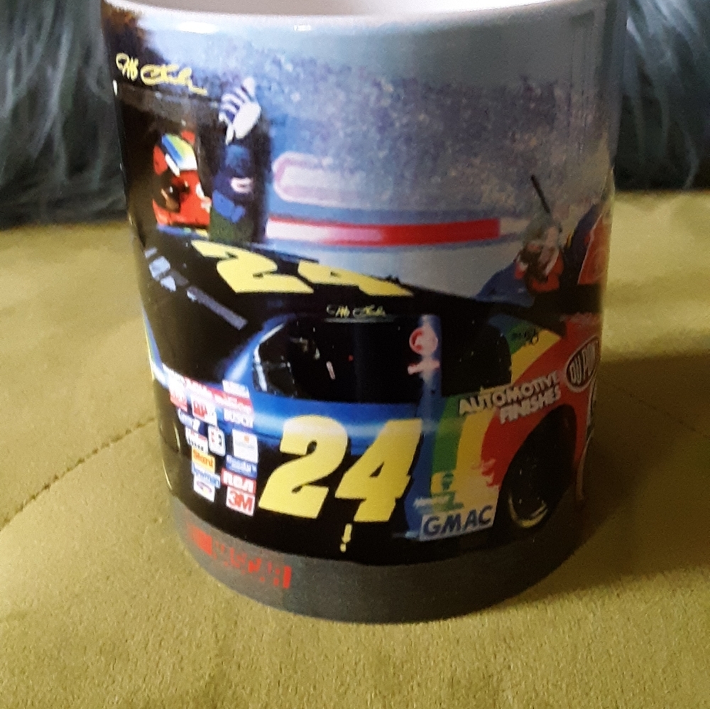 1998 JEFF GORDON VINTAGE NASCAR MUG - Picture 2 of 4